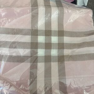 Classic Plaid Pink brbrry scarf